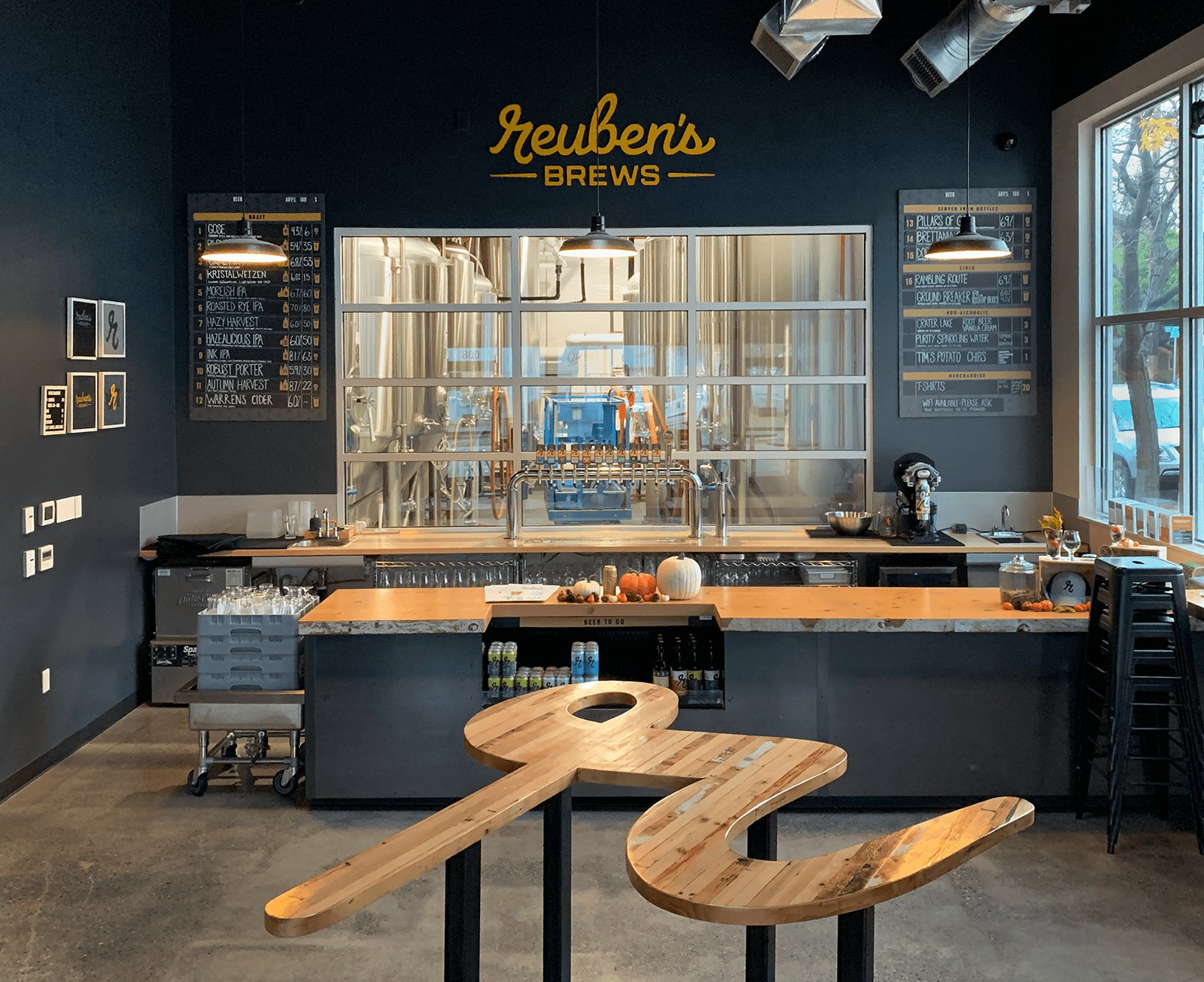 Reuben's Brews - The Ballard Taproom bar in Seattle, United States