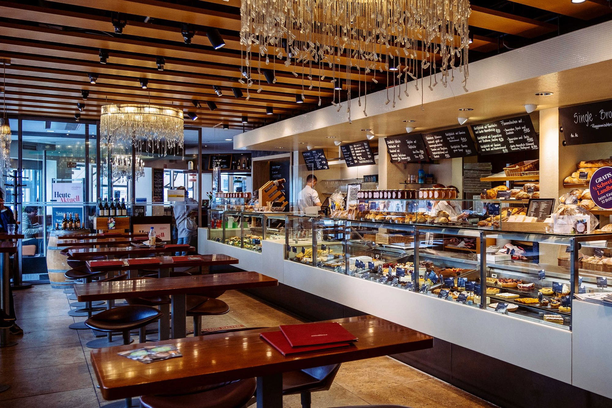 Mövenpick Restaurant Kröpcke, Bar in Hanover