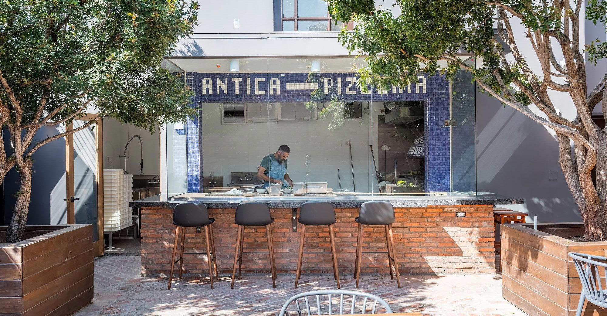 L’Antica Pizzeria da Michele bar in Los Angeles, United States