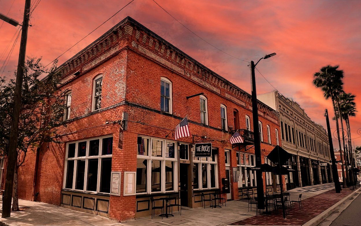 The Bricks, Bar in Tampa