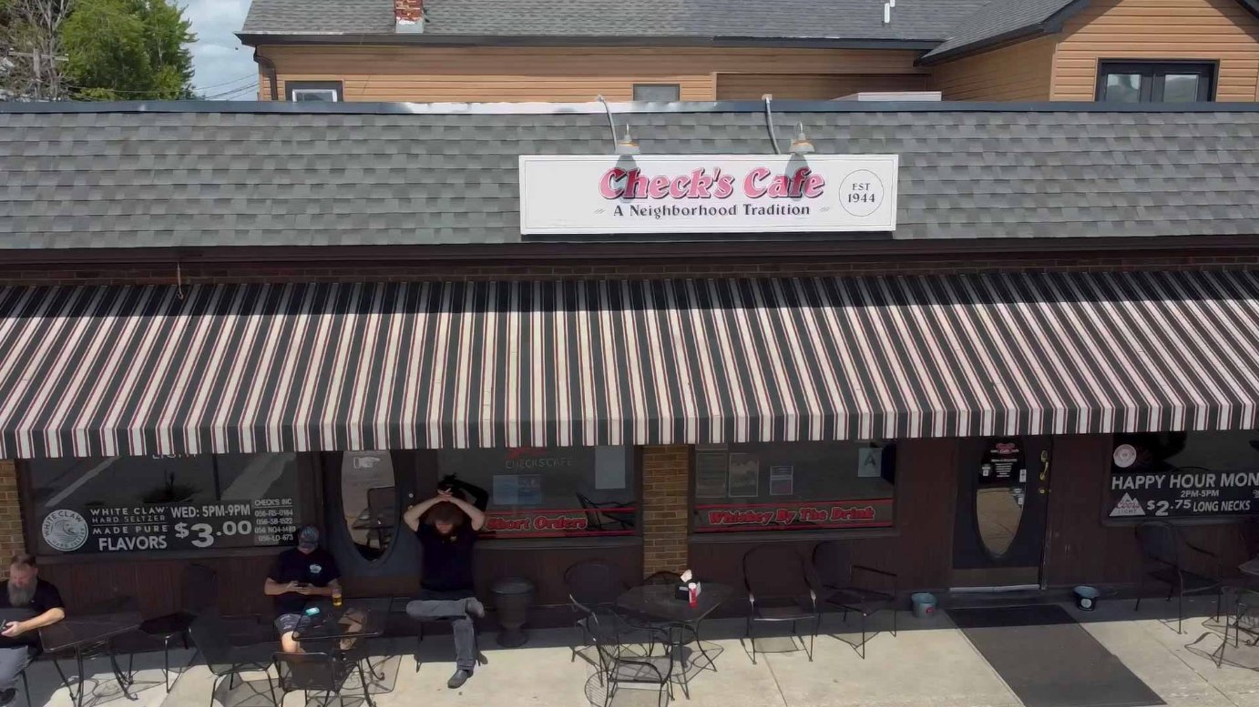 Check's Cafe bar in Louisville, United States