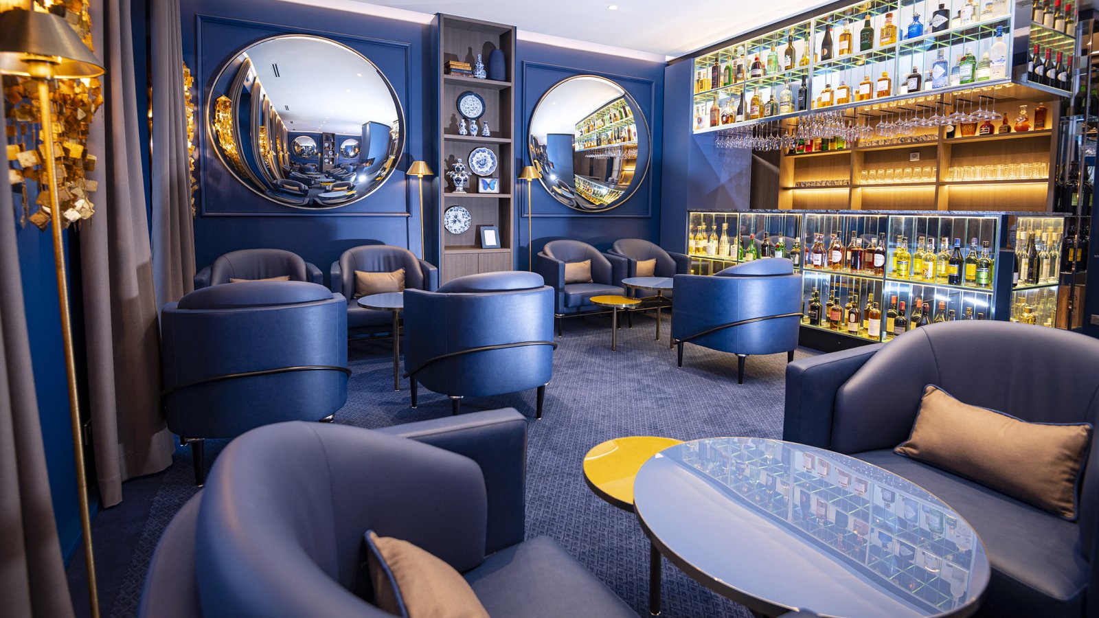 Blue Pearl Lounge Bar