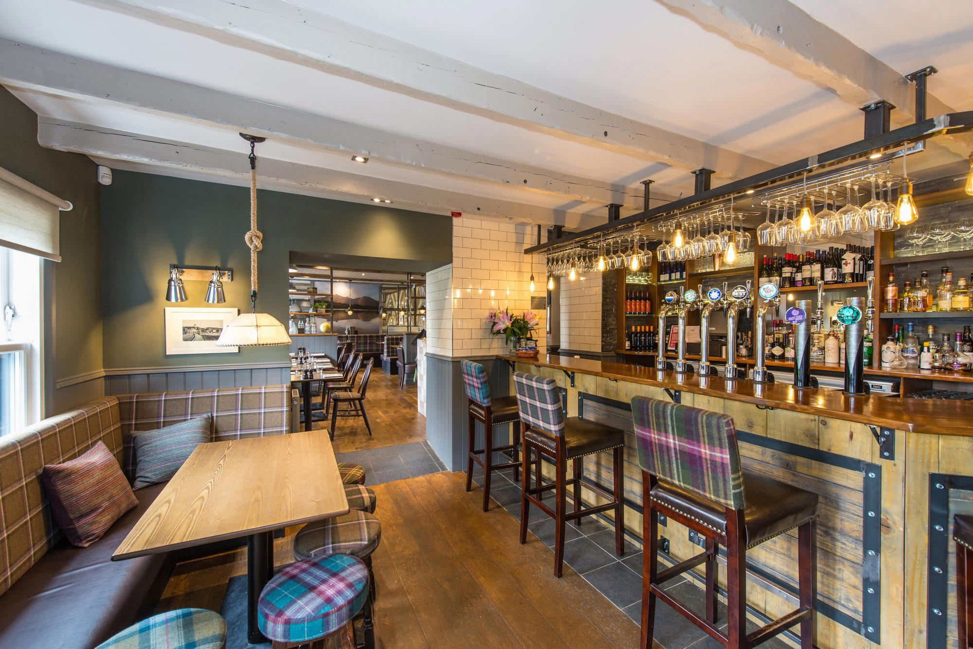 Kilchrenan Inn bar in Kilchrenan