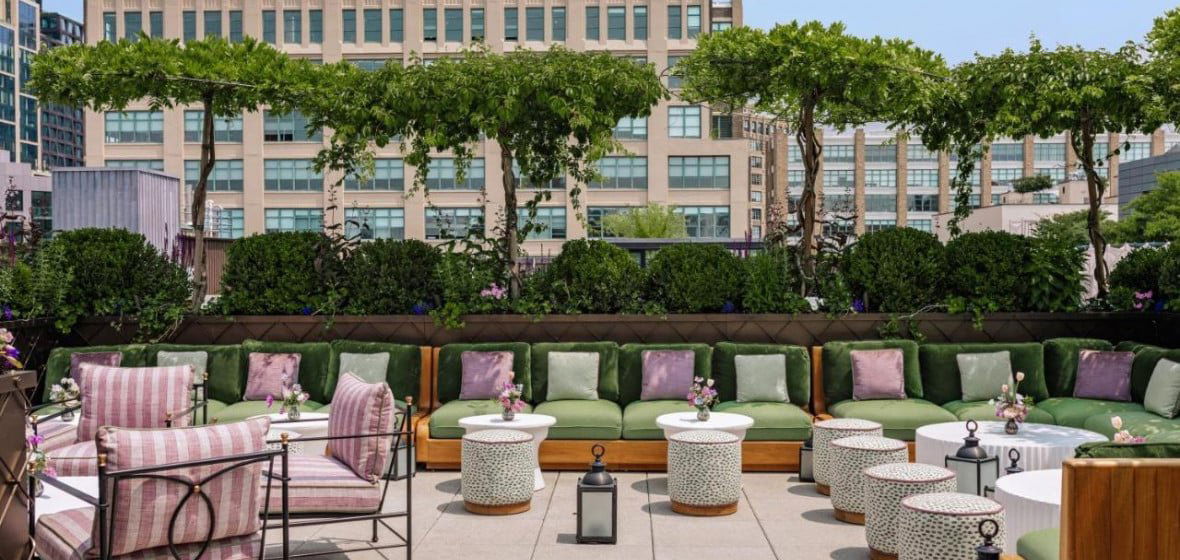 Le Vaux, Bar in New York City