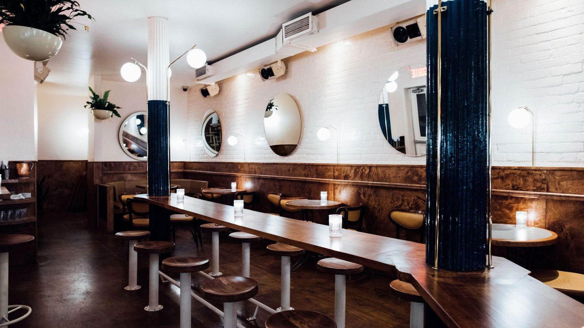 Bar Henrietta, Bar in Montreal
