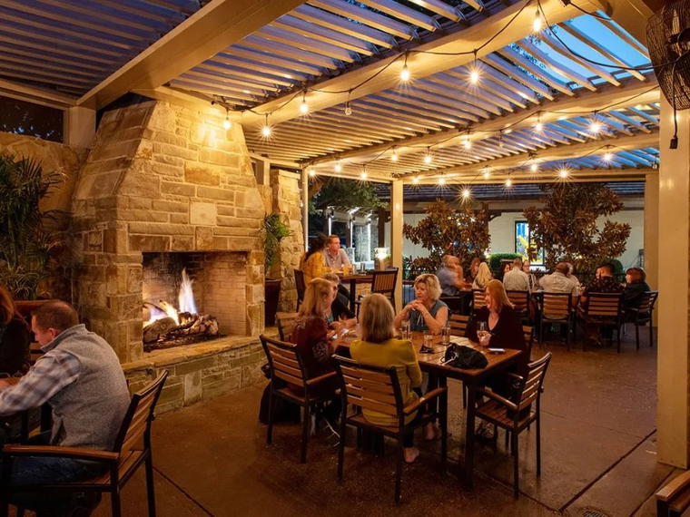 The Fifth: Fireside Patio and Bar, Richardson, United States