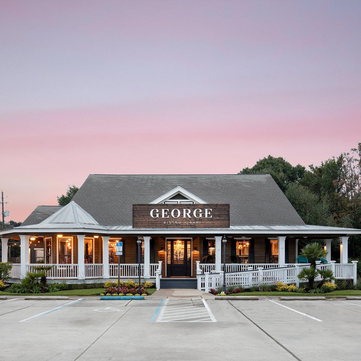 George Bistro + Bar bar in Pensacola