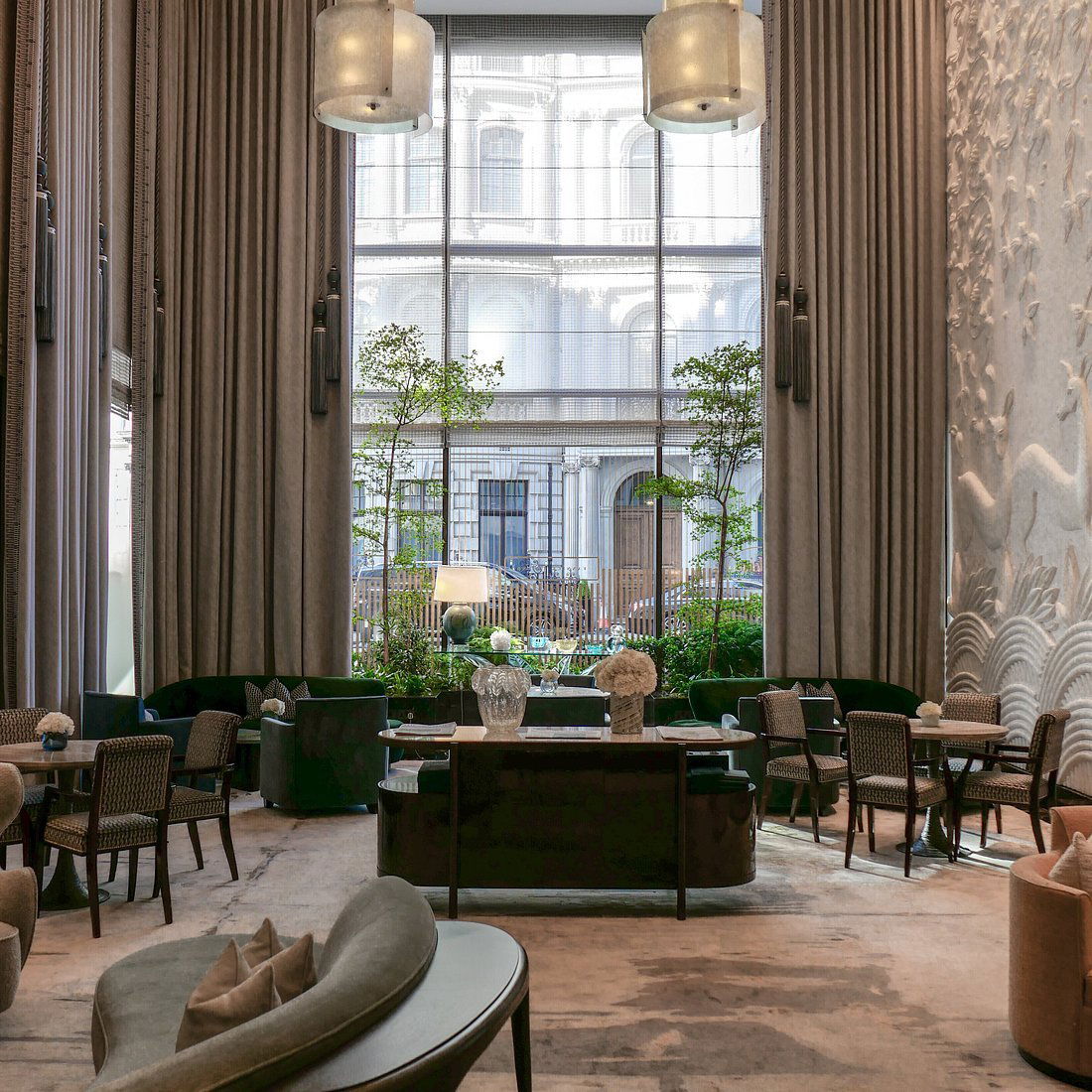 Pavyllon Lounge, Bar in London