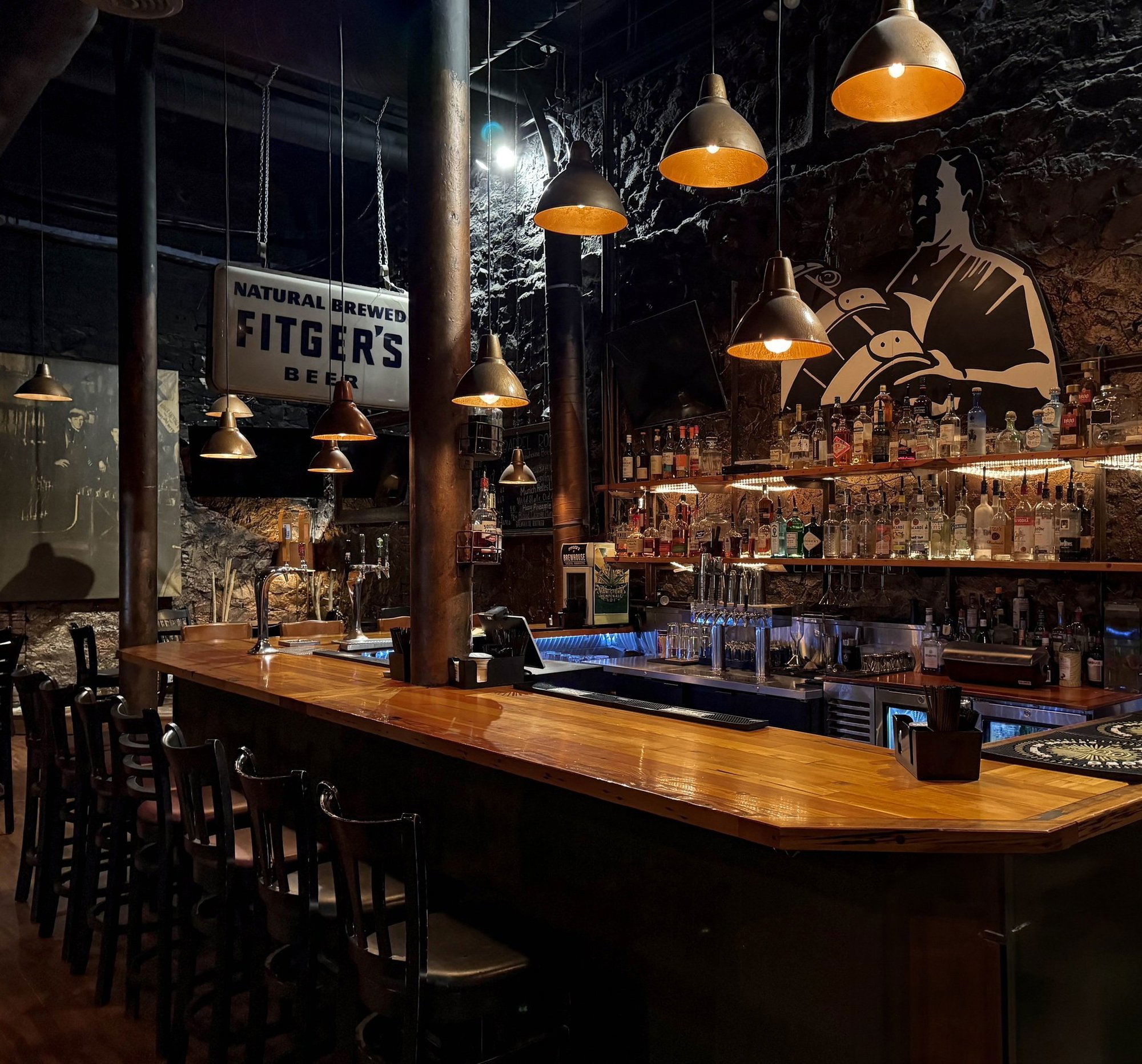 Fitger's Brewhouse, Bar in Duluth