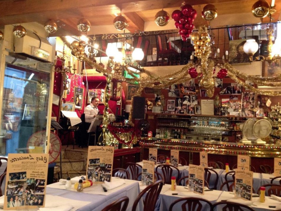 Chez Louisette bar in Saint Ouen, France