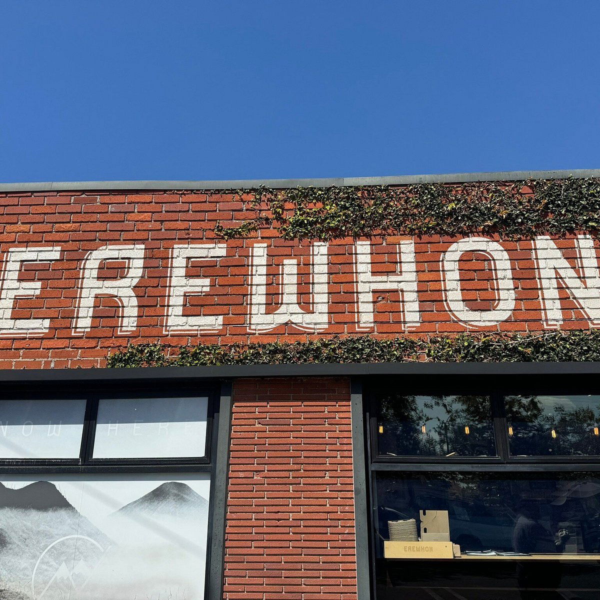 Erewhon Venice, Bar in Los Angeles
