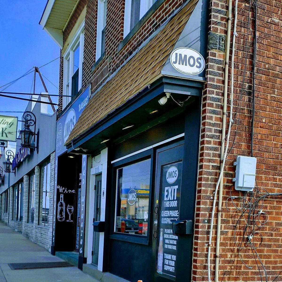 Jmo's bar in Dormont, United States