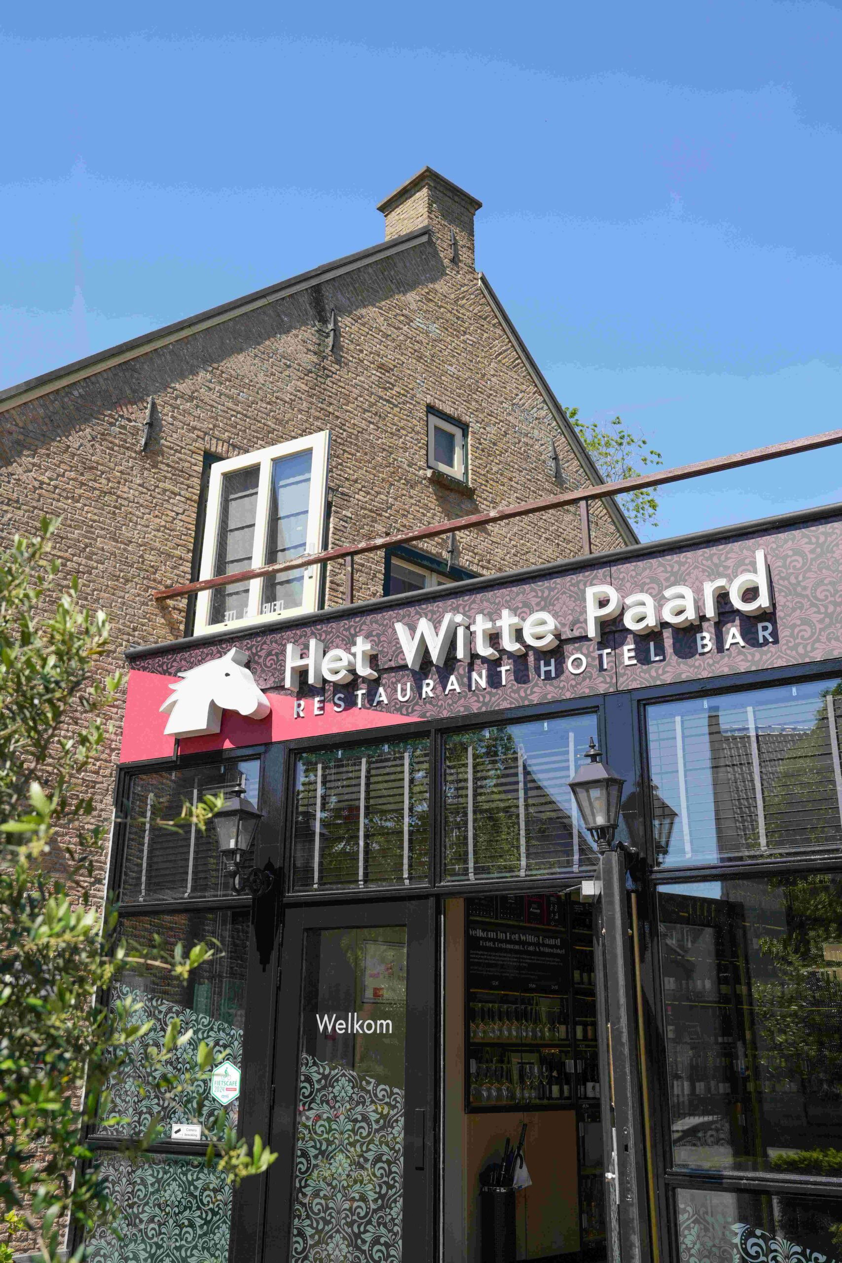 Het Witte Paard, Bar in Etten-Leur