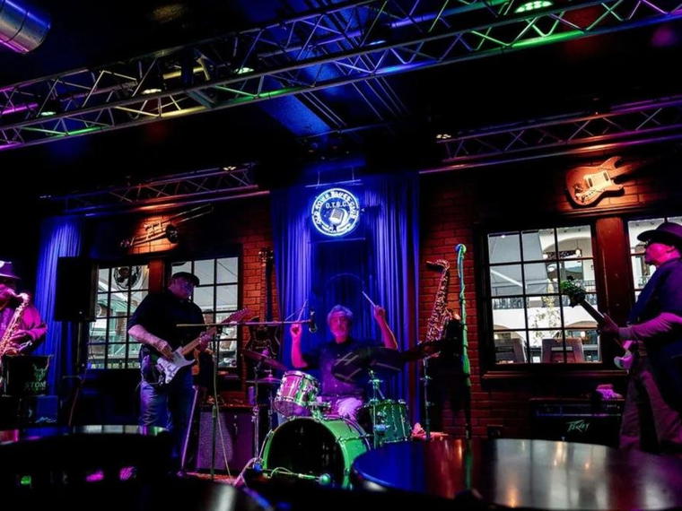THE VIBE LIVE MUSIC VENUE, Temecula, United States
