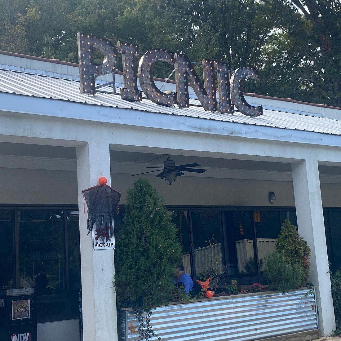Picnic bar in Durham, United States