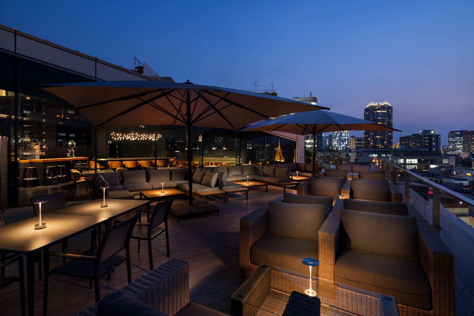 TWO ROOMS, Bar in Tokyo