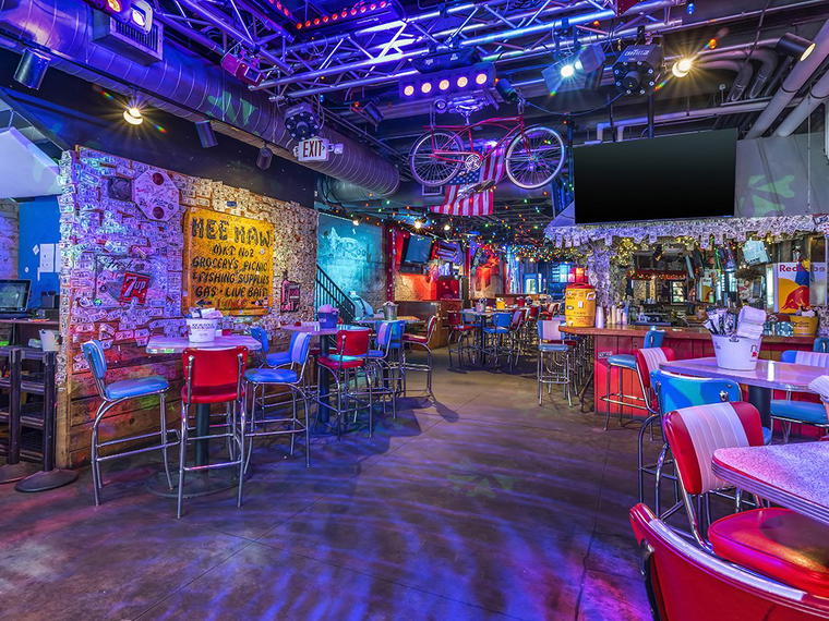 Tin Roof, Nashville, United States