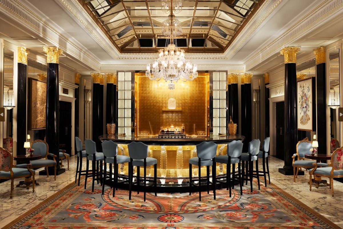 Artists' Bar, Bar in London