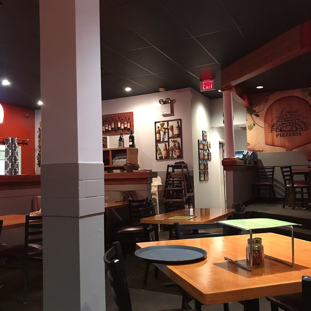 Luisa's Brick Oven Pizzeria, Bar in Charlotte