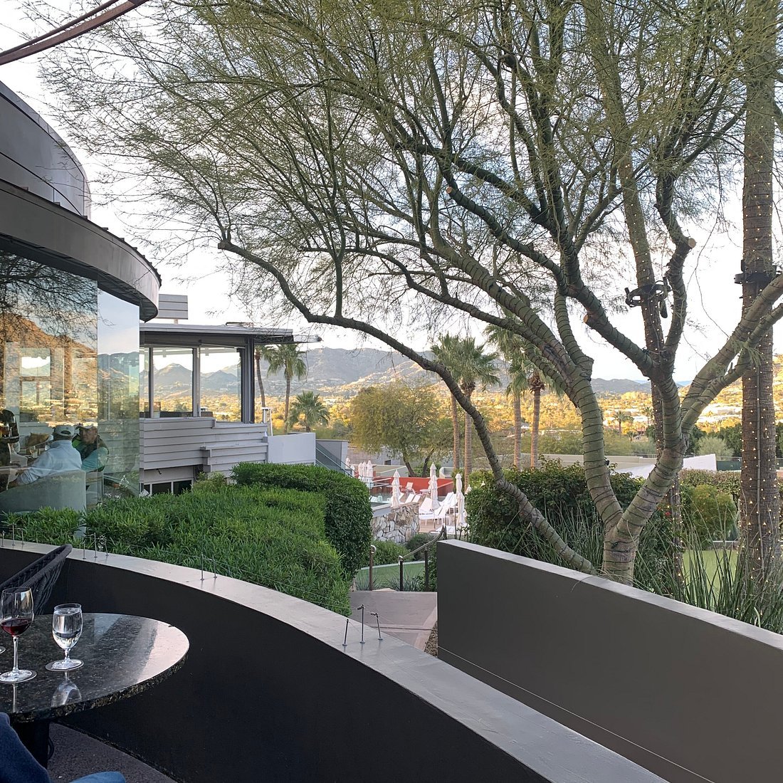 jade bar