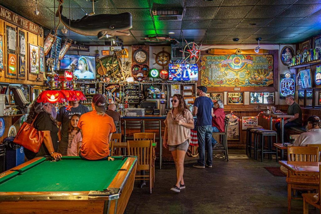 Crown & Anchor Pub, Bar in Austin