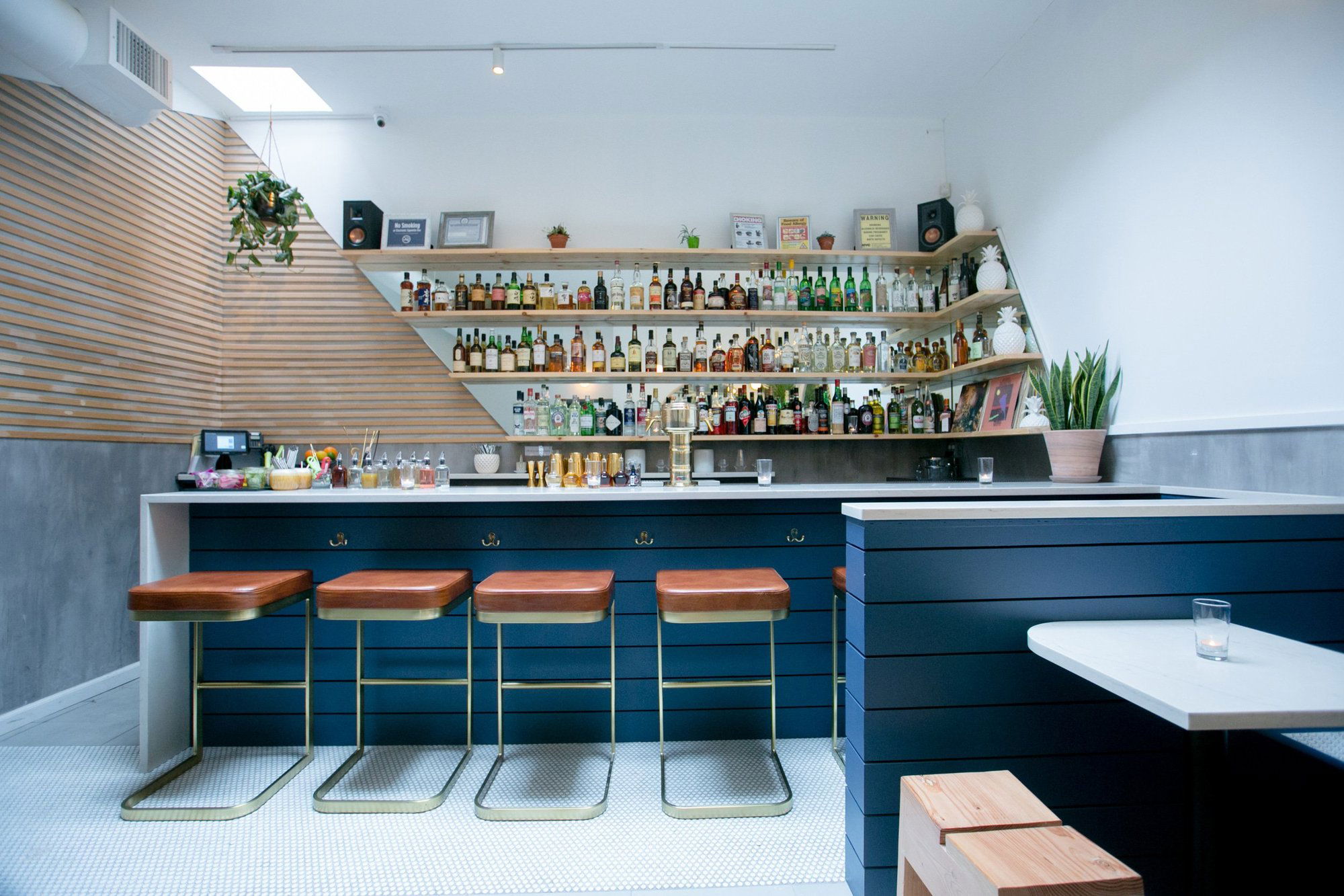 The Hidden Pearl, Bar in New York City