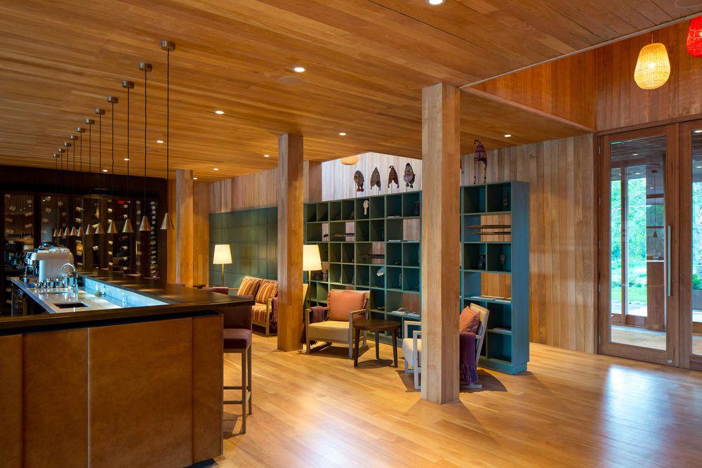 Bar/Lounge at andBeyond Vira Vira bar in Pucon