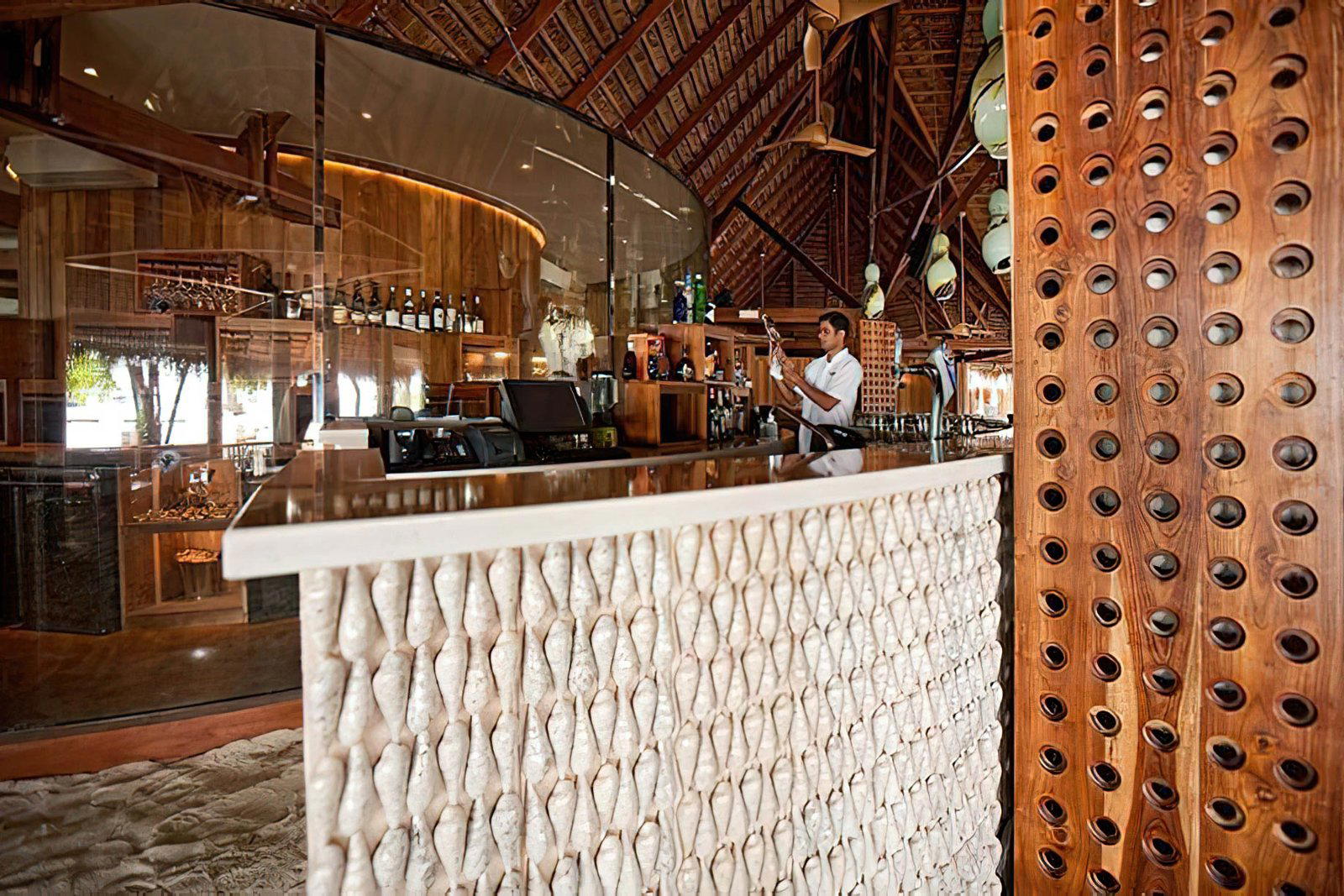 Manta Bar bar in South Ari Atoll