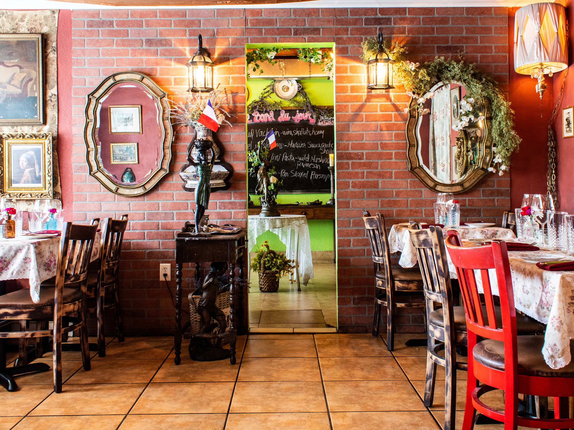 La Fresa Francesa, Bar in Hialeah