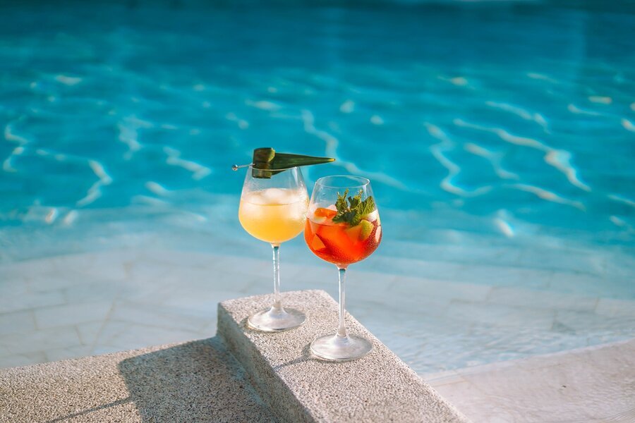 Wai Pool Bar