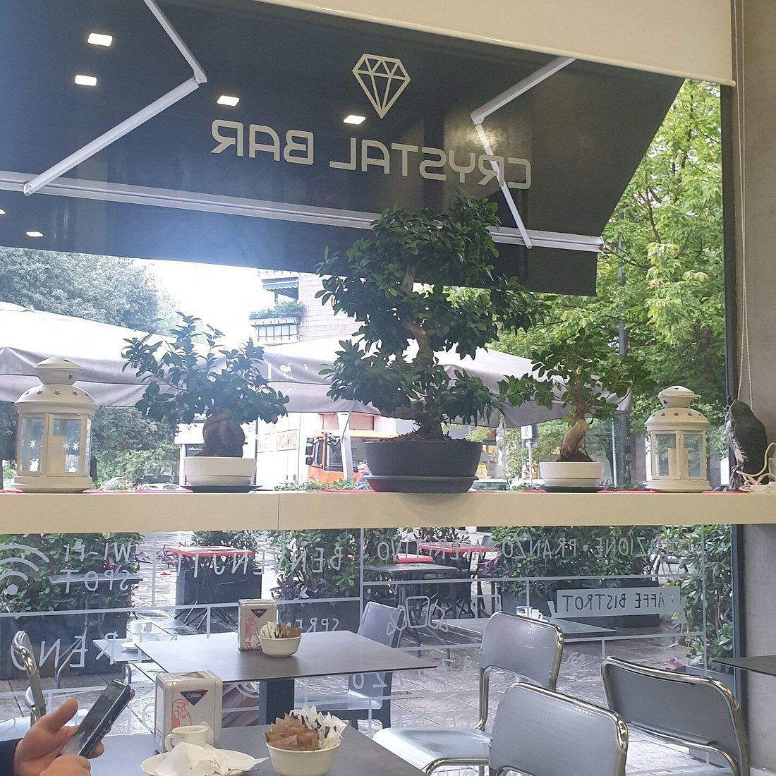 Crystal Beach, Bar in Milan