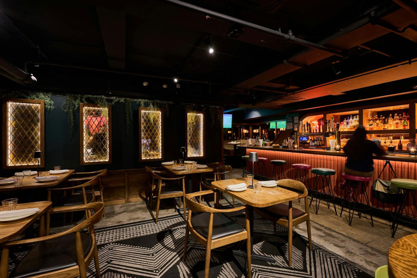 Mezzanine Bar, Bar in New York City