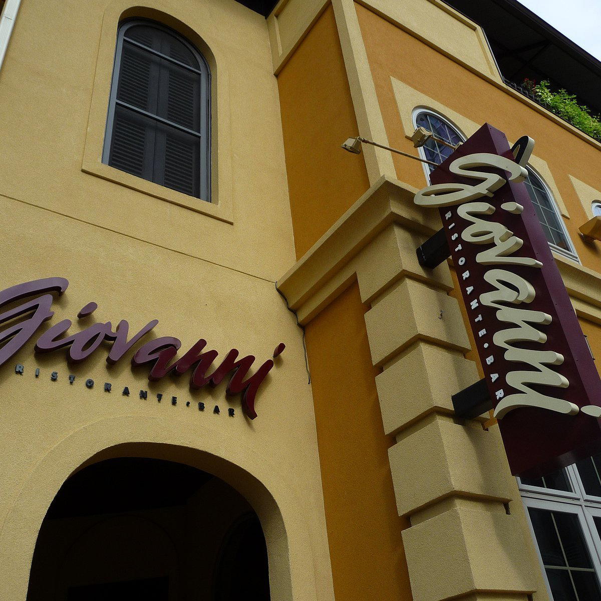 Giovanni Ristorante bar in Nashville, United States