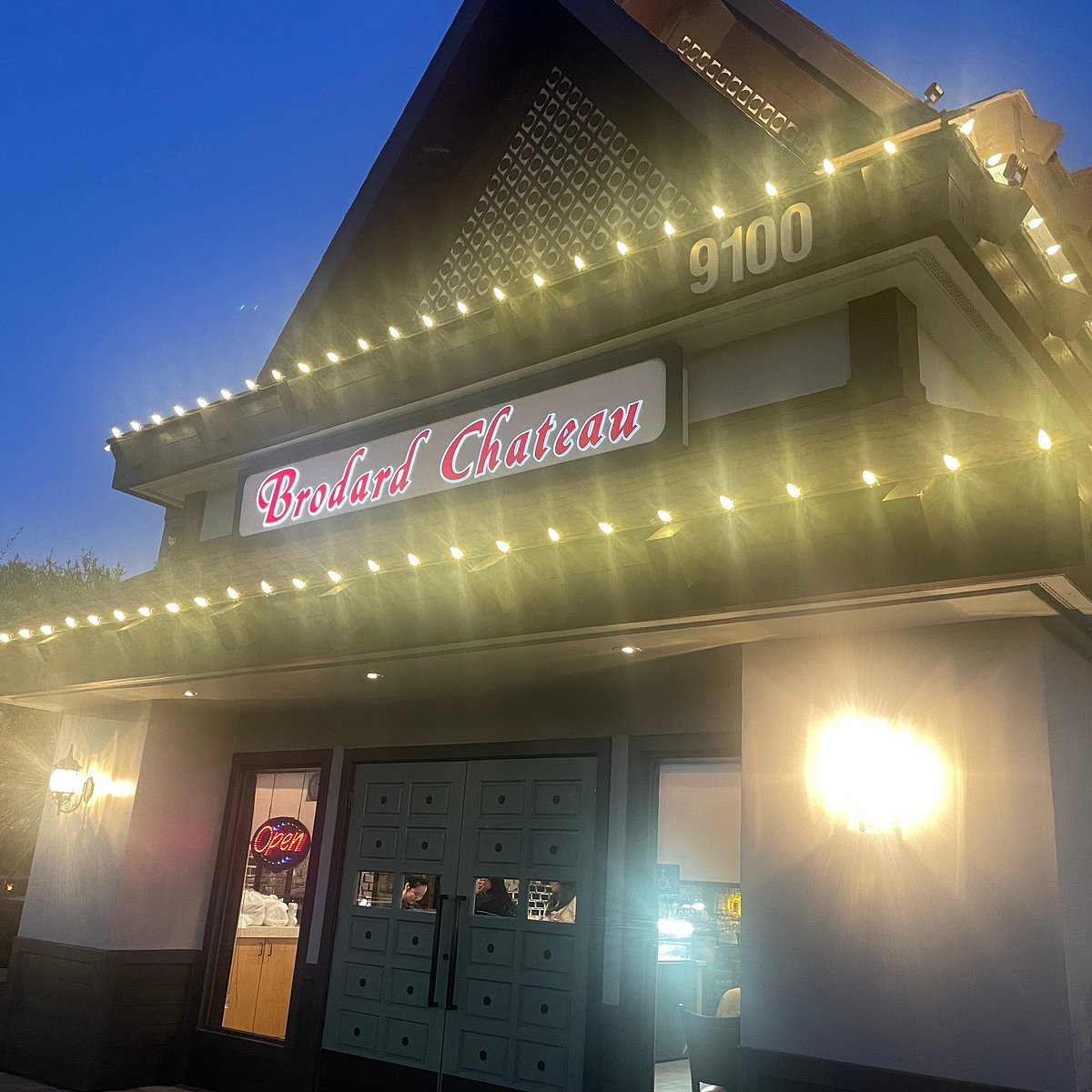 Brodard Chateau bar in Garden Grove, United States