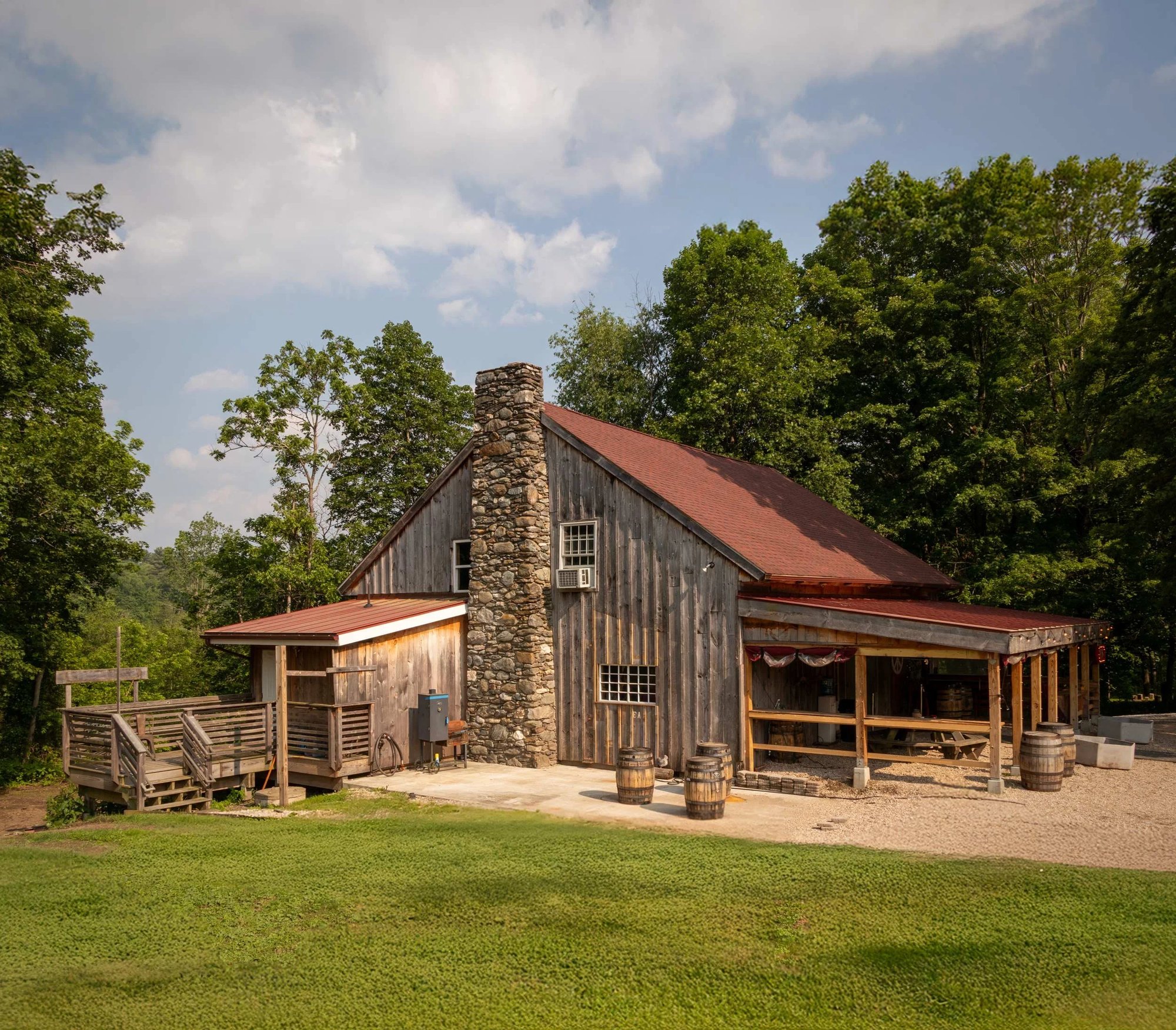 Buttonball Barn bar in Egremont, United States