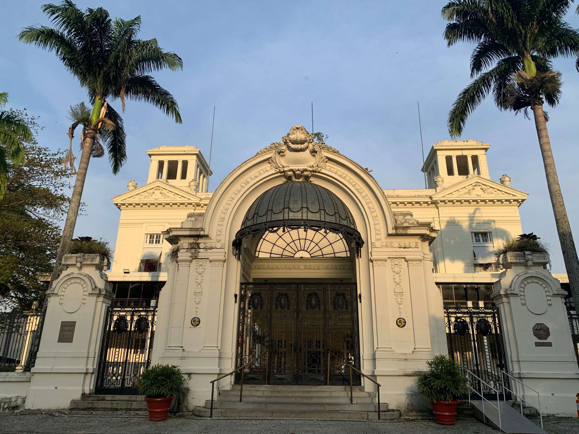 Jockey Club Brasileiro, Bar in Rio de Janeiro