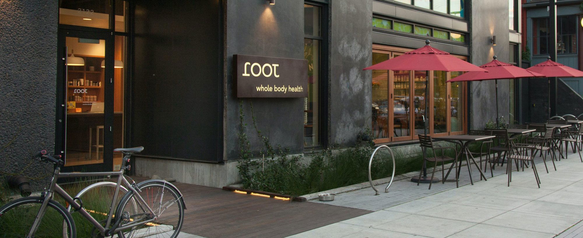 Blossoming Lotus, Bar in Portland