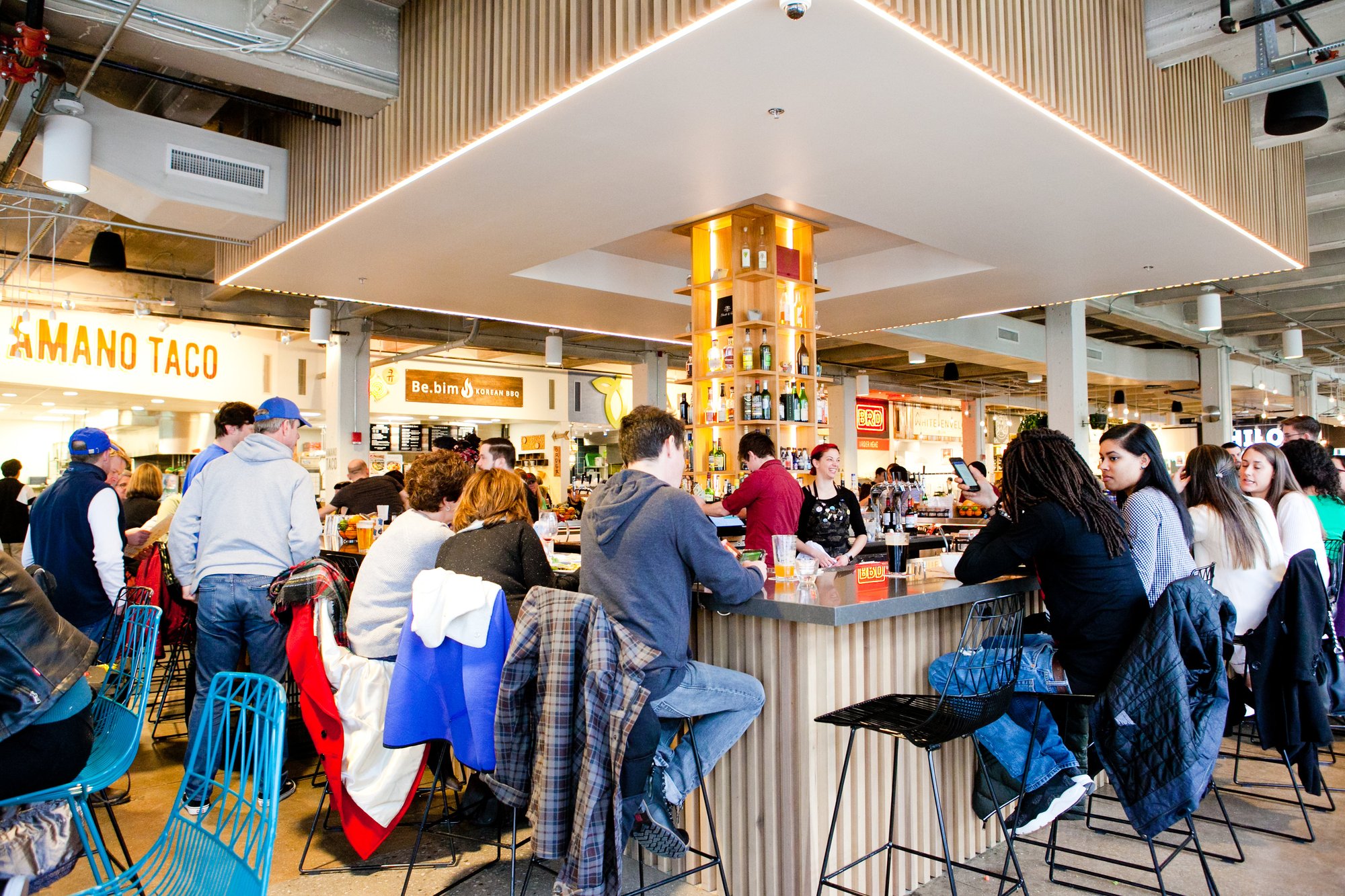 R. House bar in Baltimore, United States