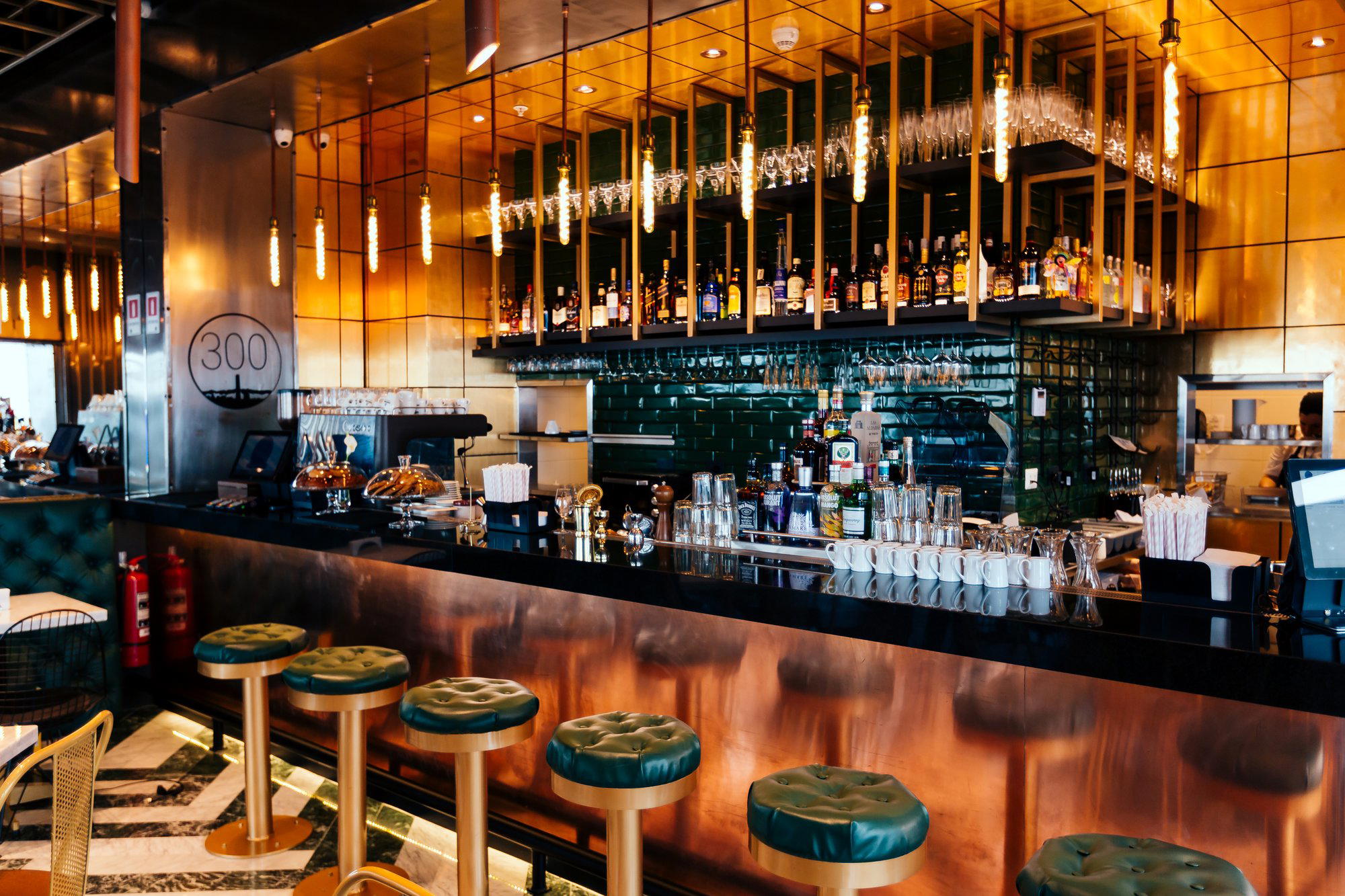 300 Sky Bar & Coffee bar in Providencia