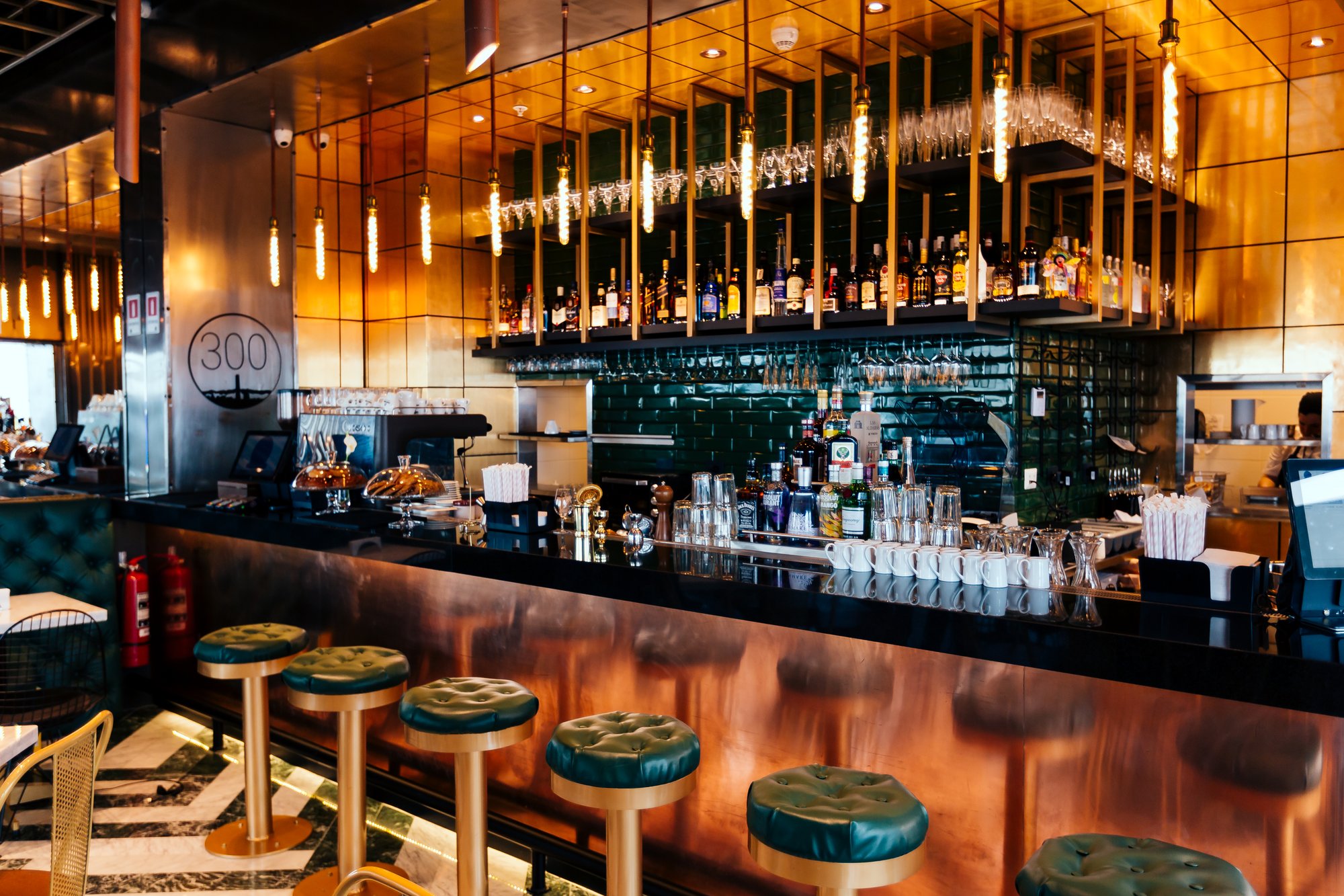 300 Sky Bar & Coffee