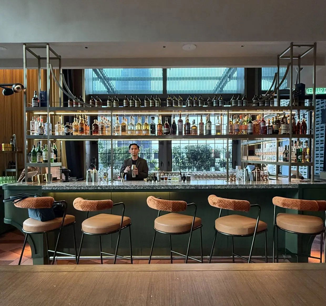 Four Siblings, Bar in Kuala Lumpur