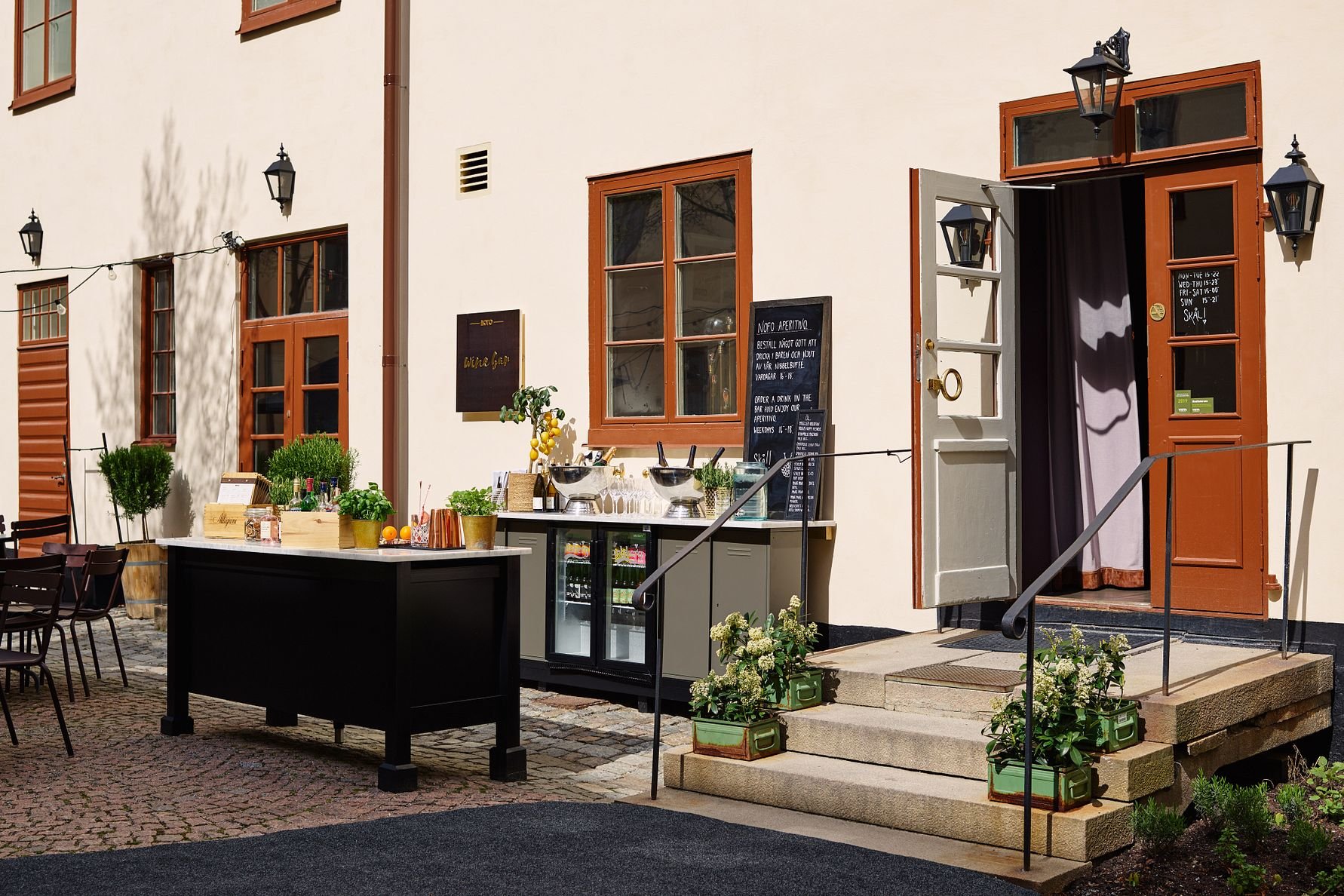 NOFO Vinbar, Bar in Stockholm