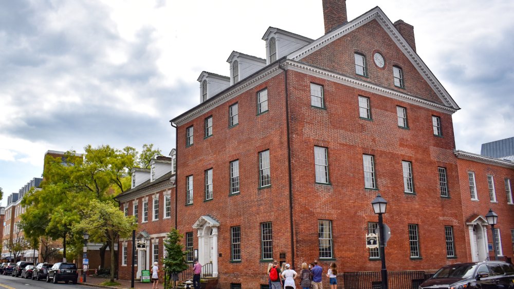 Gadsby's Tavern bar in Alexandria, United States