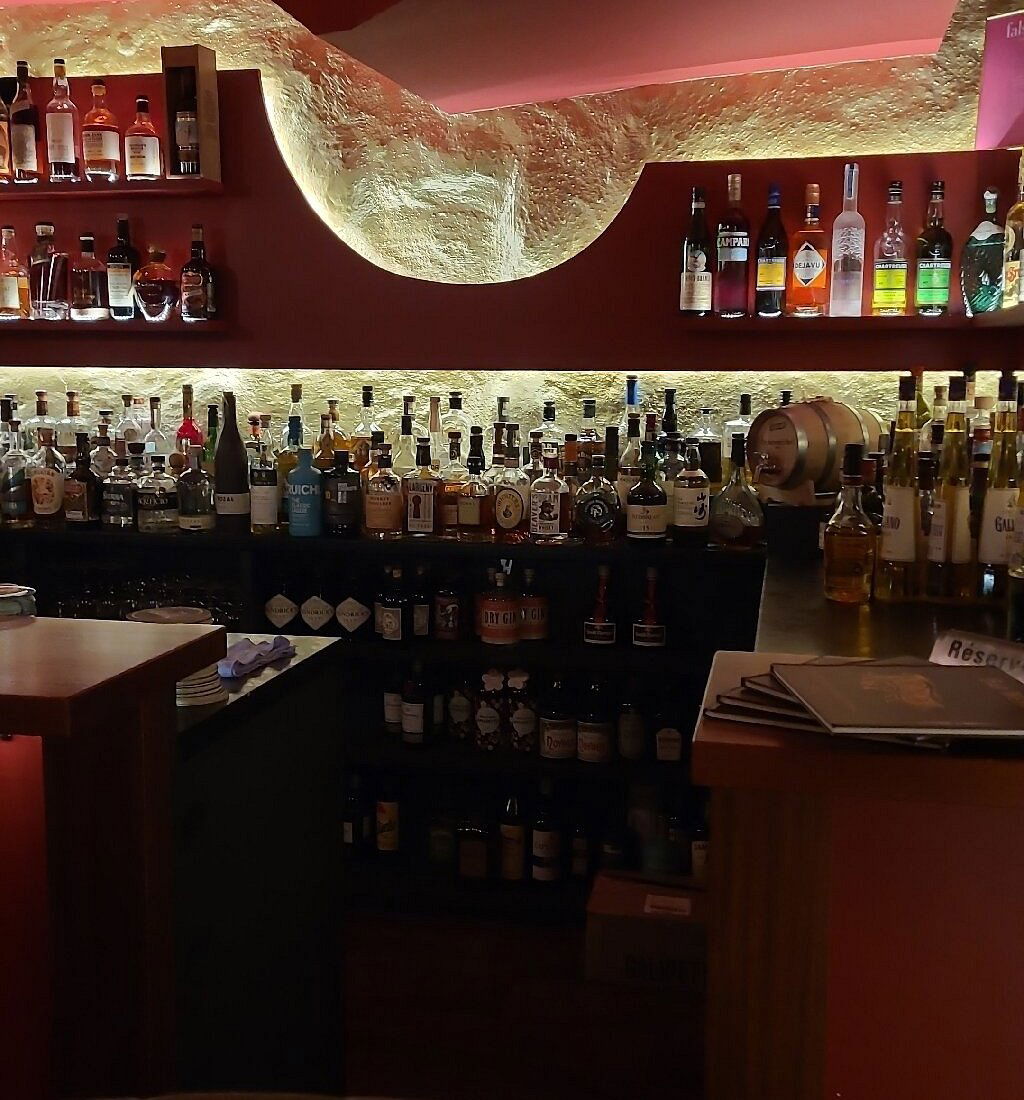 Department 66, Bar in Bern