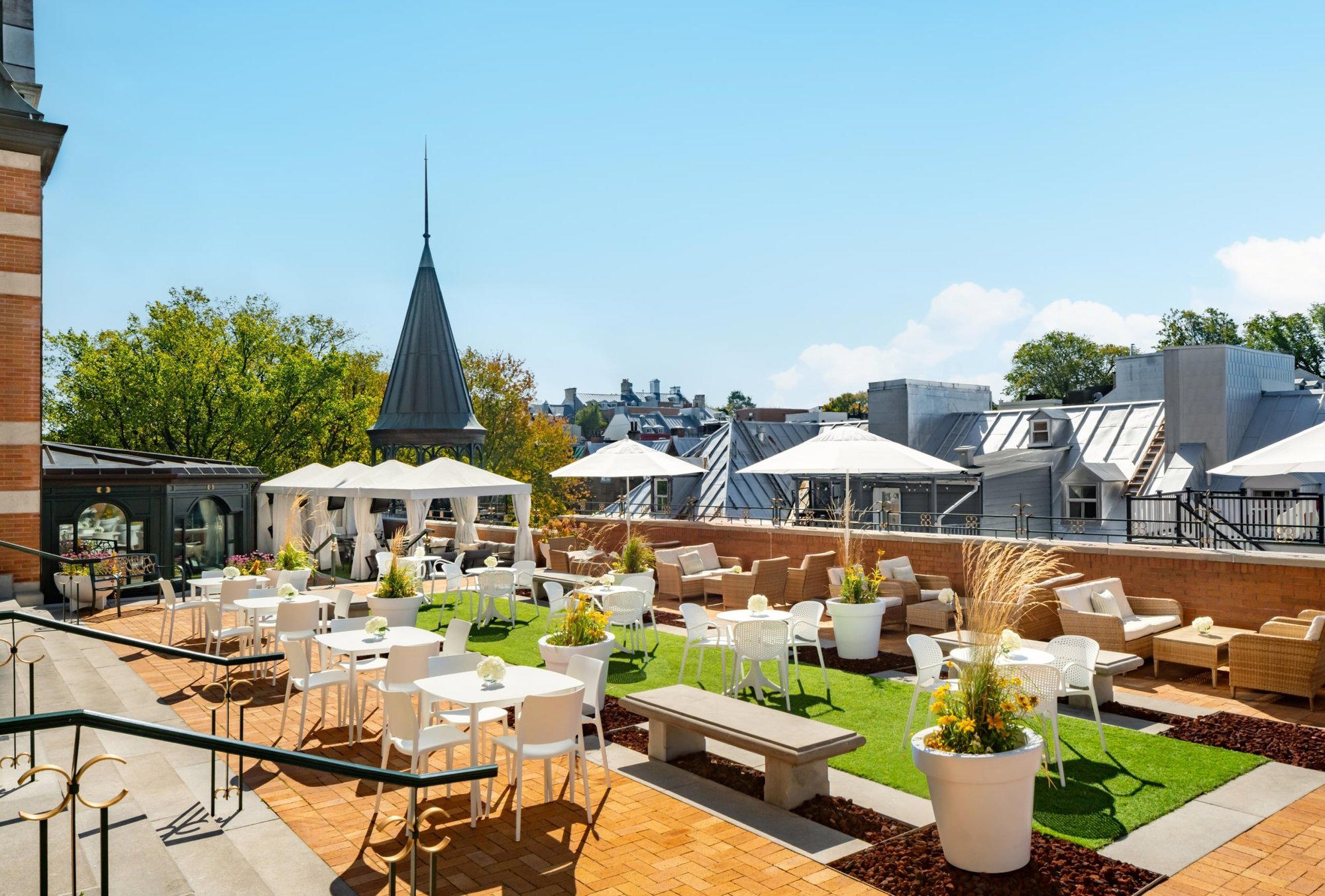 Eléa Terrace bar in Quebec City