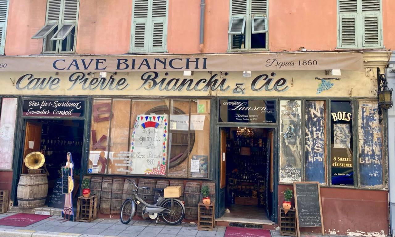 Caves Bianchi bar in Nice
