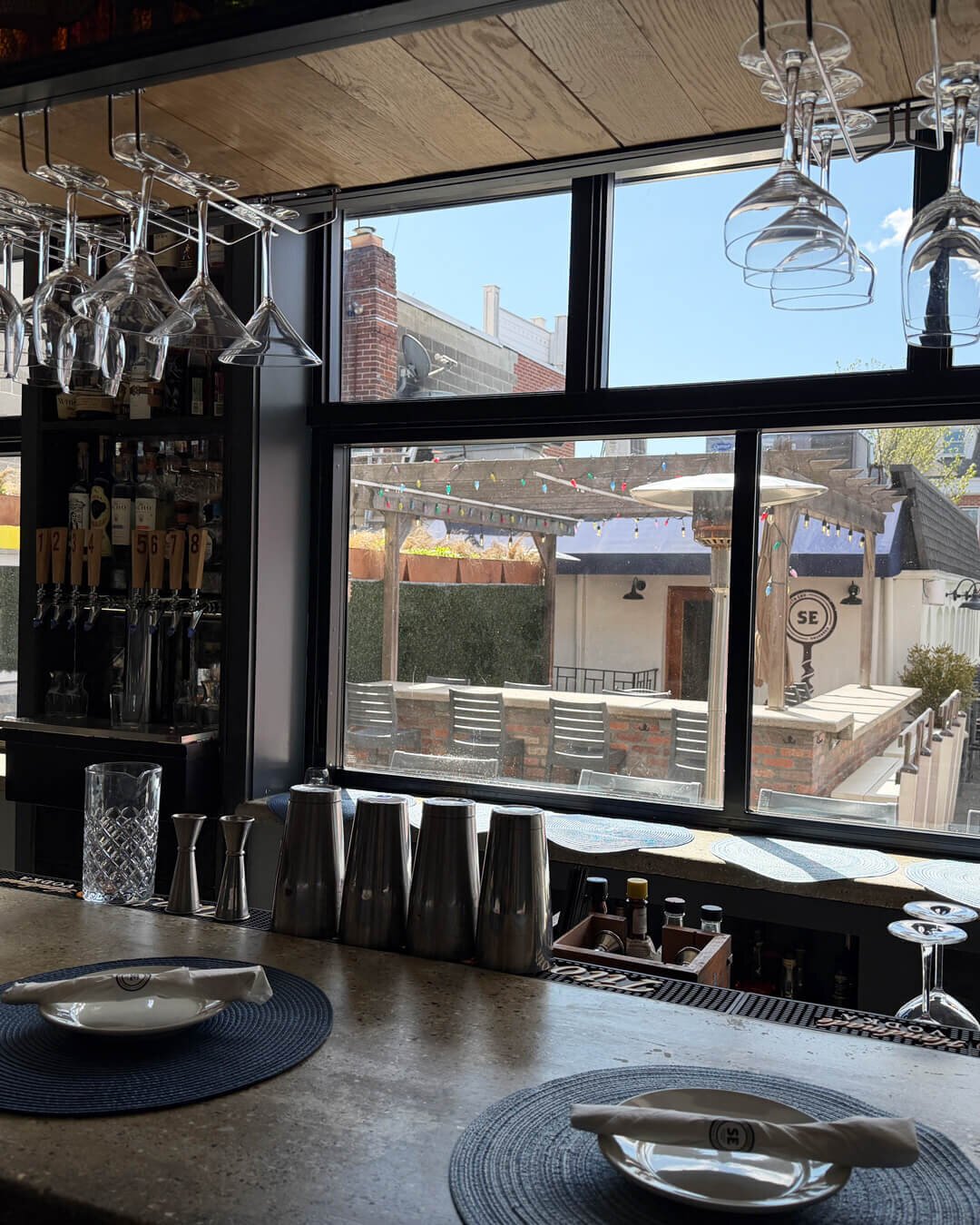 South End Bar at The Back End, Bar in New Canaan