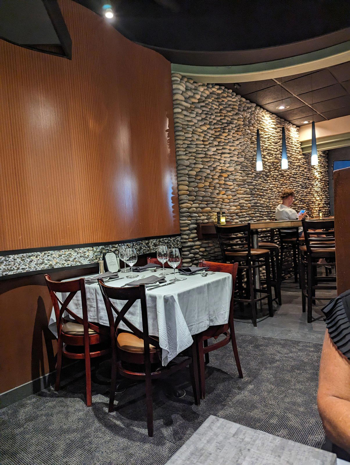 E&E Stakeout Grill bar in Belleair Bluffs, United States