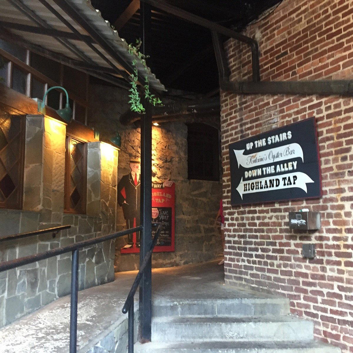 Highland Tap bar in Atlanta, United States