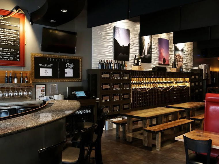 Vino & Vinyl - Supper Club, Sugar Land, United States